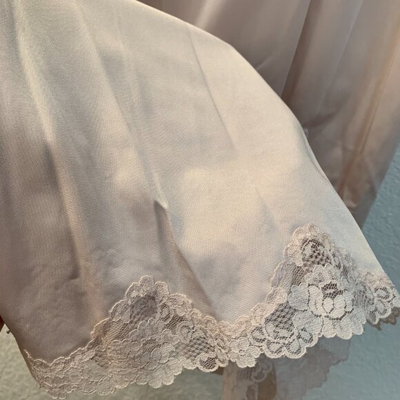 Vintage Shadow Line lace trim slip size small great condition - Picture 8 of 8